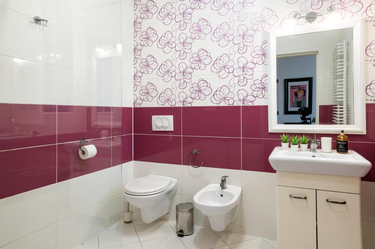 Discover - 3 Rakowicka St - Classic Near Main Station - Netflix Krakow