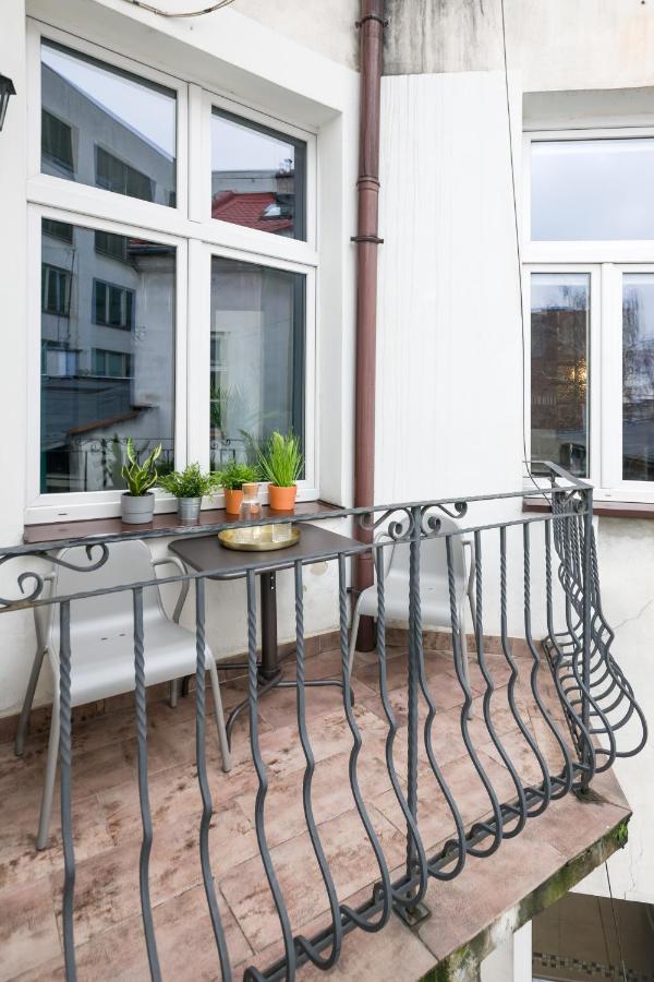 Discover - 3 Rakowicka St - Classic Near Main Station - Netflix Apartment Krakow