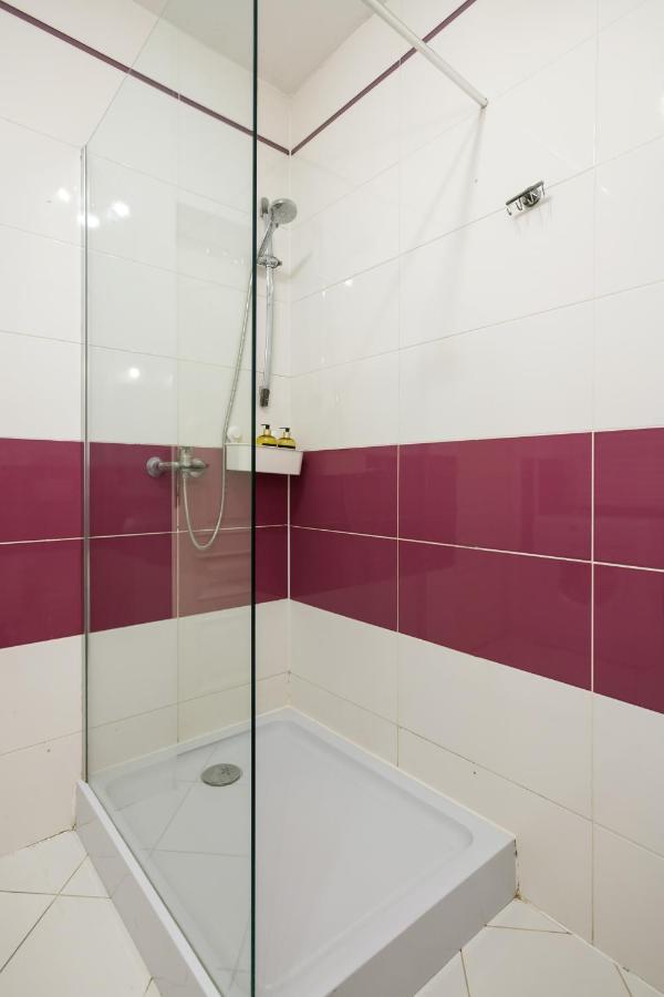 Apartment Discover - 3 Rakowicka St - Classic Near Main Station - Netflix Krakow