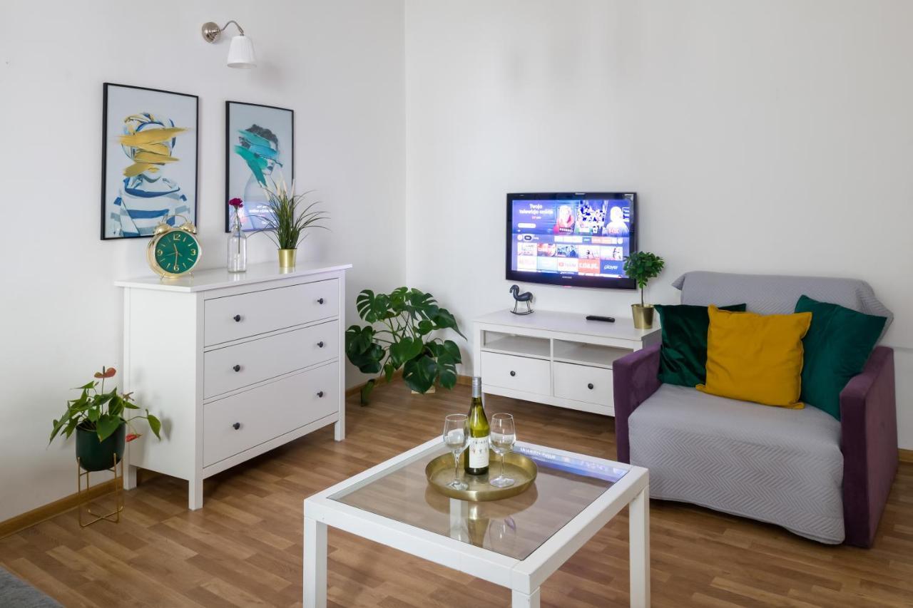 Discover - 3 Rakowicka St - Classic Near Main Station - Netflix Apartment Krakow